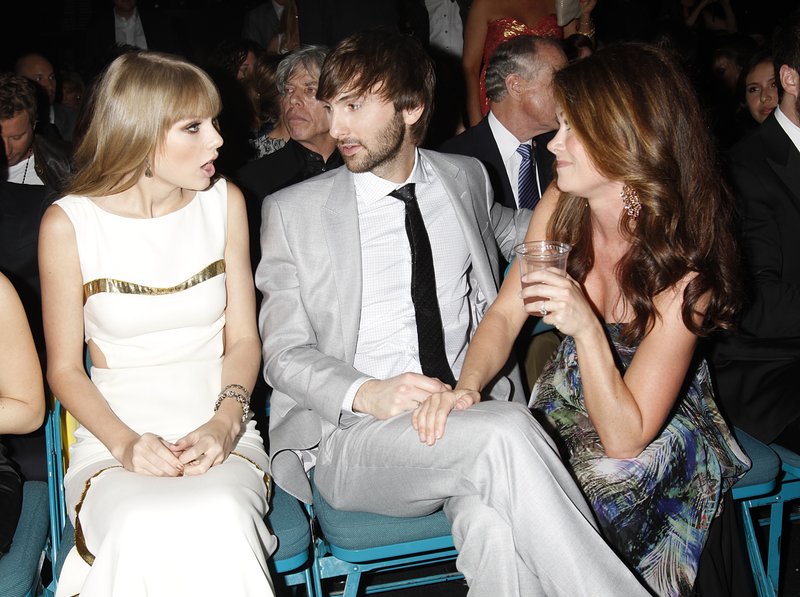 Taylor Swift at 47th Annual Academy Of Country Music Awards — photo 323