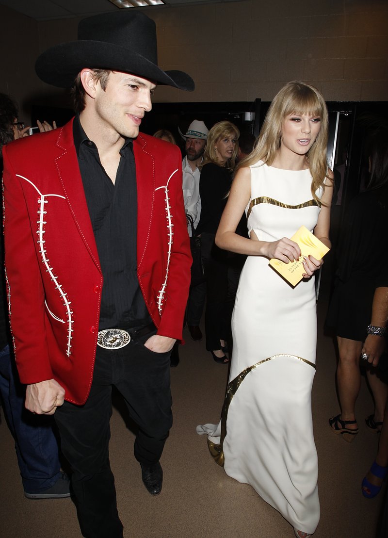 Taylor Swift at 47th Annual Academy Of Country Music Awards — photo 331