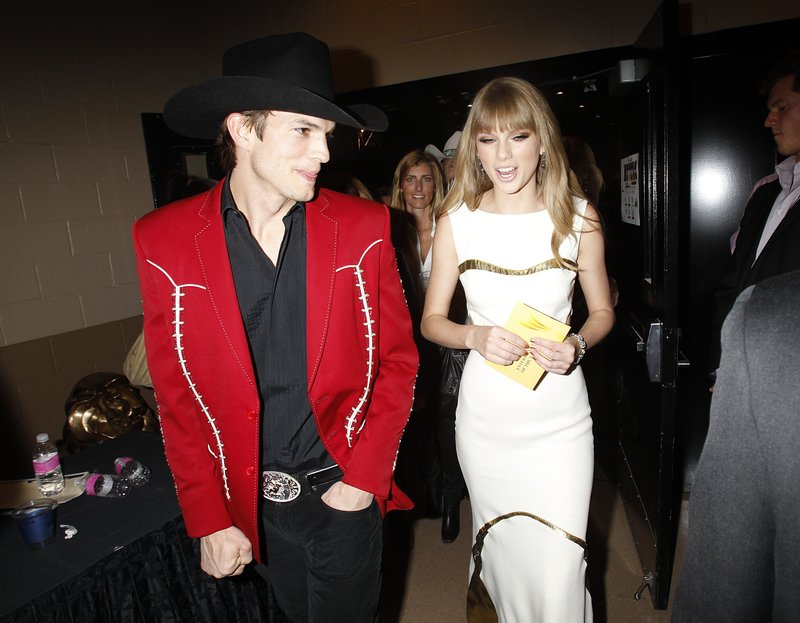 Taylor Swift at 47th Annual Academy Of Country Music Awards — photo 332