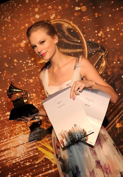 Taylor Swift at 54th Annual GRAMMY Awards - Pre-telecast — photo 37