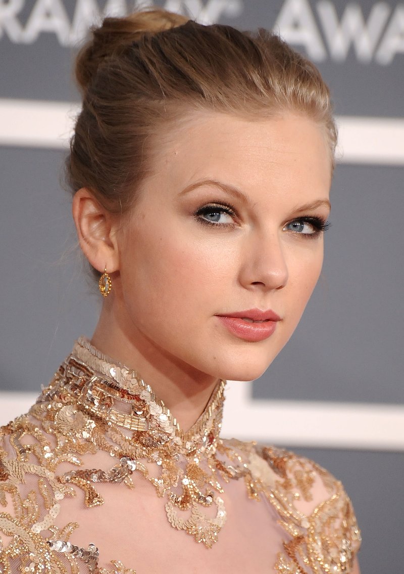 Taylor Swift at 54th Annual Grammy Awards — photo 85