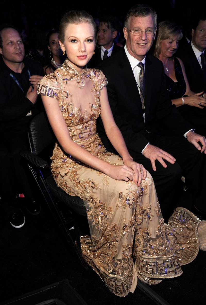 Taylor Swift at 54th Annual Grammy Awards — photo 108