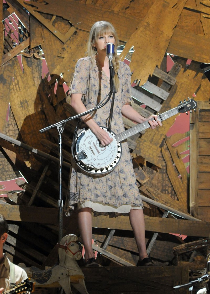 Taylor Swift at 54th Annual Grammy Awards — photo 116