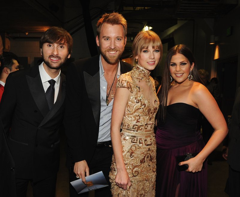 Taylor Swift at 54th Annual Grammy Awards — photo 173