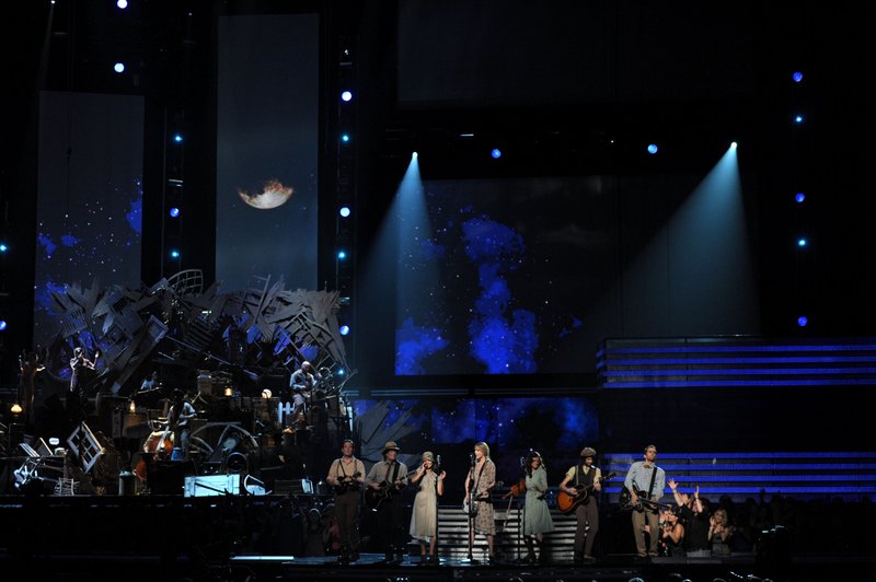 Taylor Swift at 54th Annual Grammy Awards — photo 199