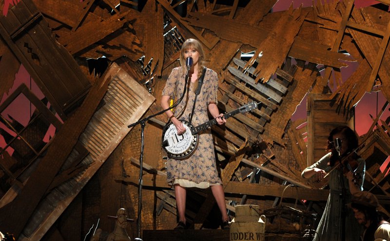 Taylor Swift at 54th Annual Grammy Awards — photo 202