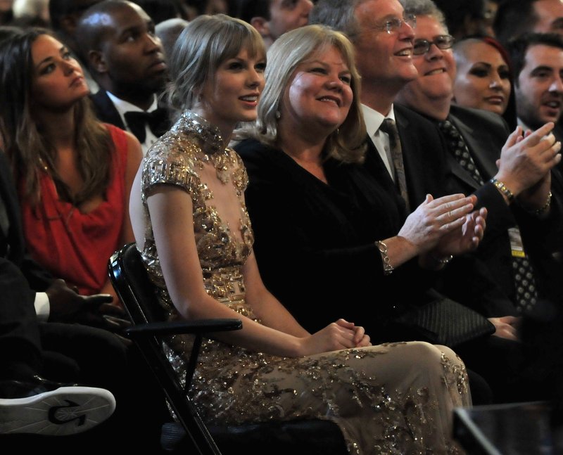 Taylor Swift at 54th Annual Grammy Awards — photo 207