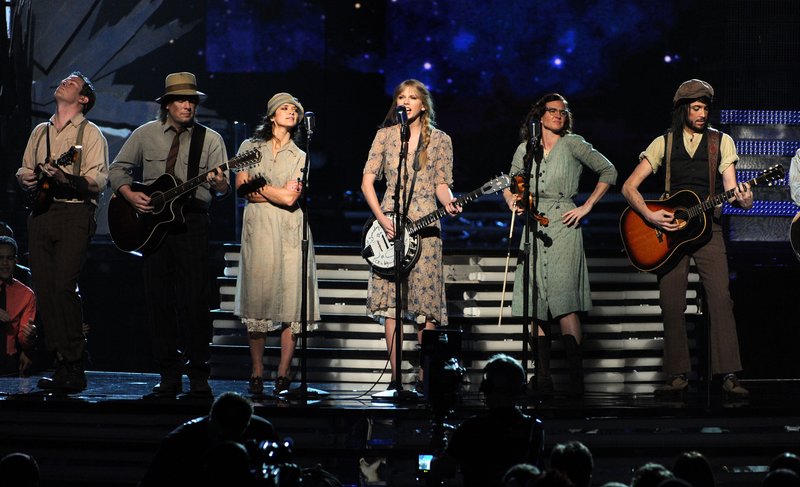 Taylor Swift at 54th Annual Grammy Awards — photo 318