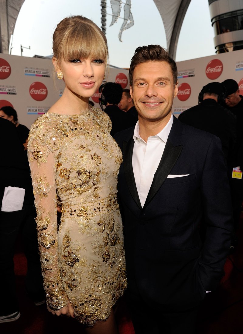 Taylor Swift at 2012 American Music Awards — photo 50