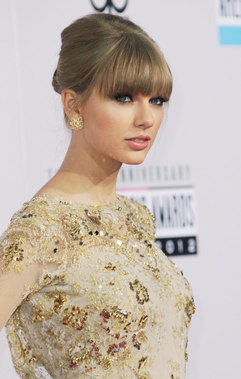 Taylor Swift at 2012 American Music Awards — photo 69