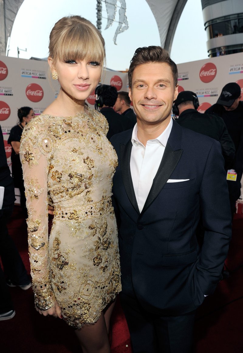 Taylor Swift at 2012 American Music Awards — photo 183