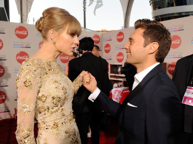 Taylor Swift at 2012 American Music Awards — photo 184