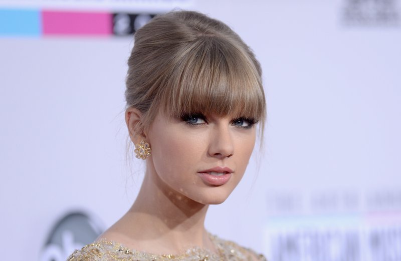 Taylor Swift at 2012 American Music Awards — photo 188