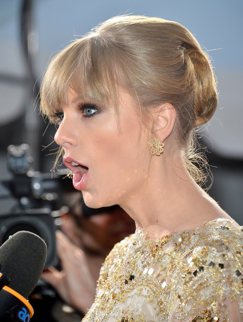 Taylor Swift at 2012 American Music Awards — photo 216