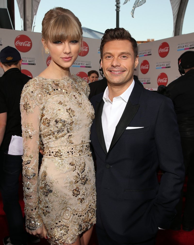 Taylor Swift at 2012 American Music Awards — photo 222