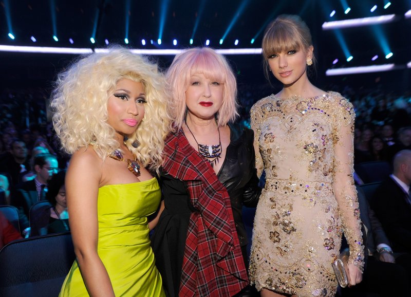 Taylor Swift at 2012 American Music Awards — photo 237