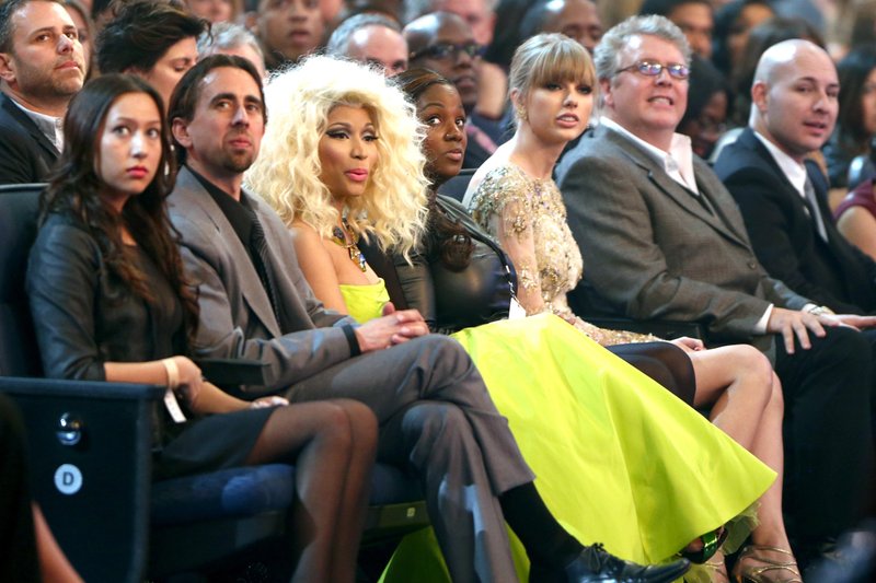 Taylor Swift at 2012 American Music Awards — photo 251