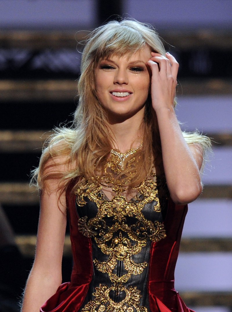 Taylor Swift at 2012 American Music Awards — photo 257