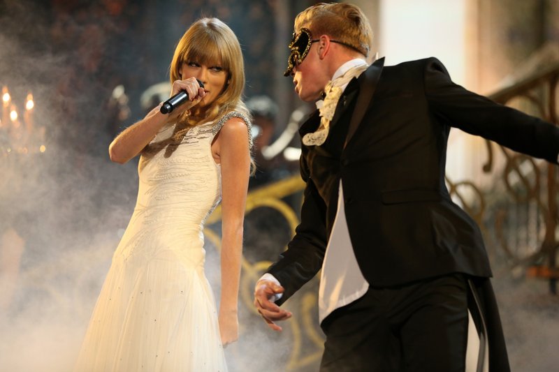 Taylor Swift at 2012 American Music Awards — photo 280