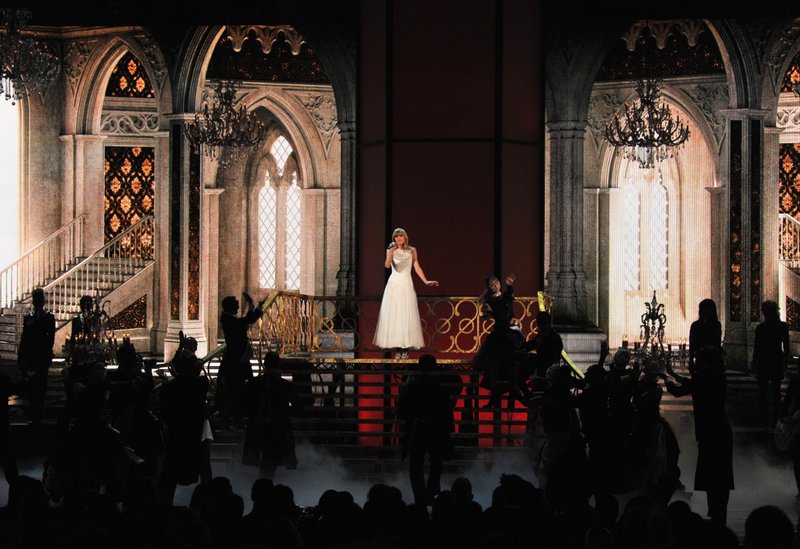 Taylor Swift at 2012 American Music Awards — photo 309