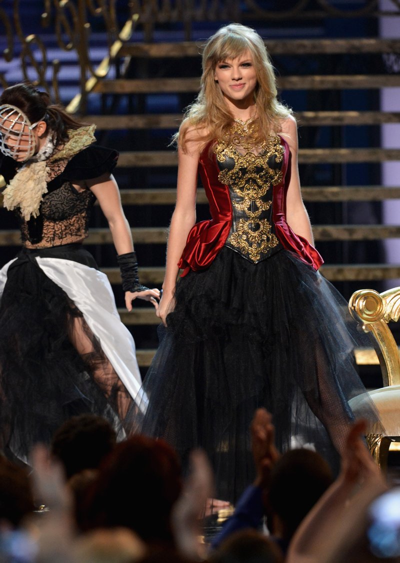 Taylor Swift at 2012 American Music Awards — photo 314