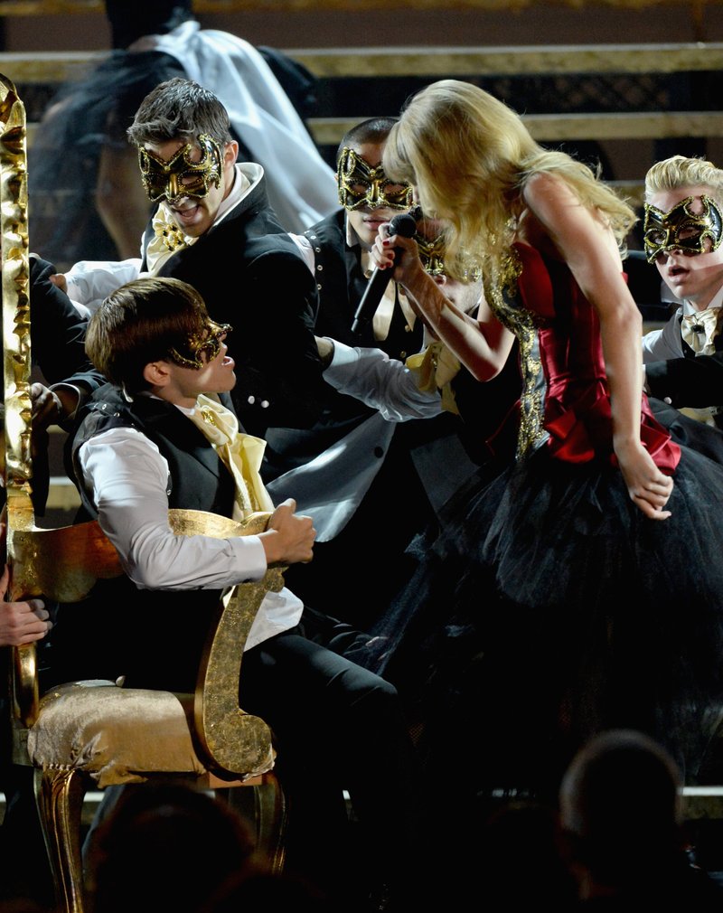 Taylor Swift at 2012 American Music Awards — photo 315