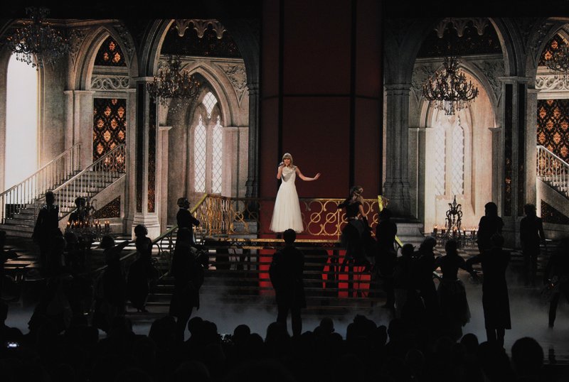 Taylor Swift at 2012 American Music Awards — photo 327