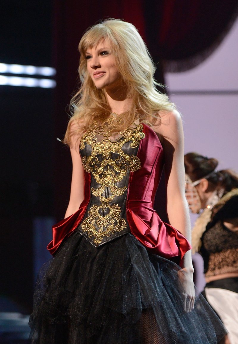 Taylor Swift at 2012 American Music Awards — photo 334