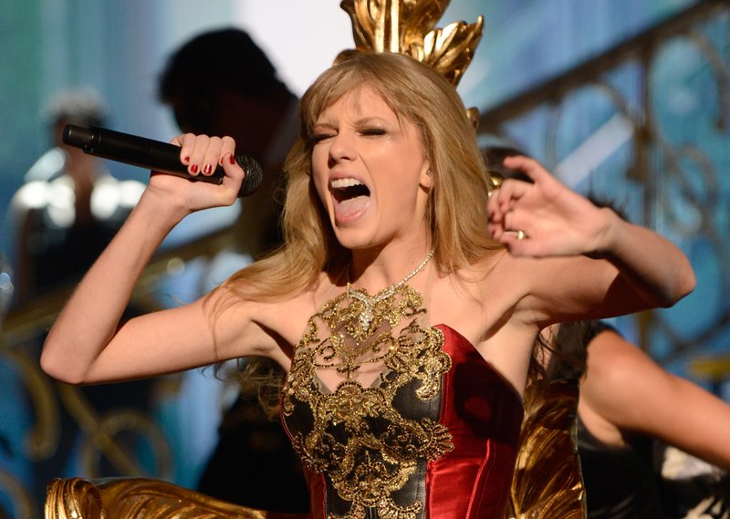 Taylor Swift at 2012 American Music Awards — photo 335