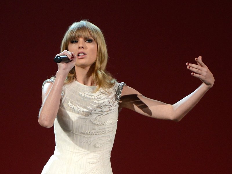 Taylor Swift at 2012 American Music Awards — photo 346