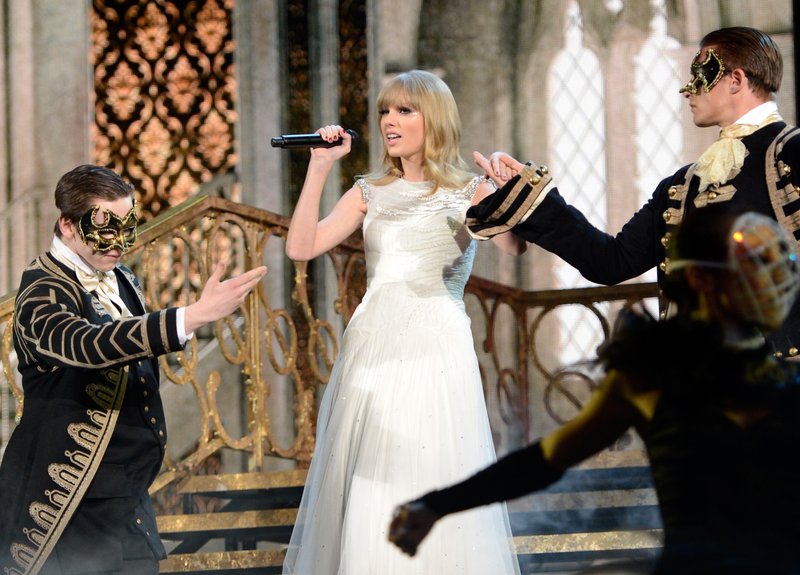 Taylor Swift at 2012 American Music Awards — photo 348