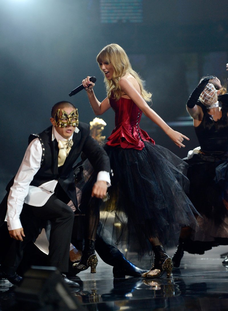 Taylor Swift at 2012 American Music Awards — photo 354
