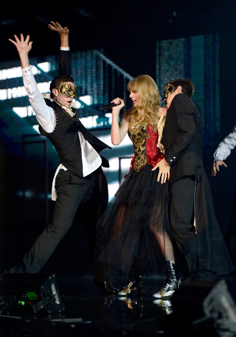 Taylor Swift at 2012 American Music Awards — photo 356