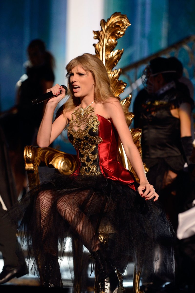 Taylor Swift at 2012 American Music Awards — photo 362