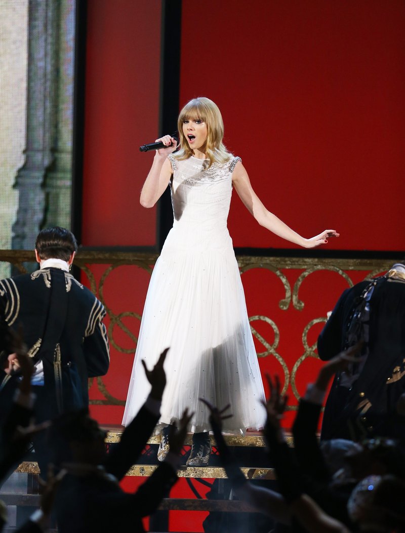 Taylor Swift at 2012 American Music Awards — photo 385