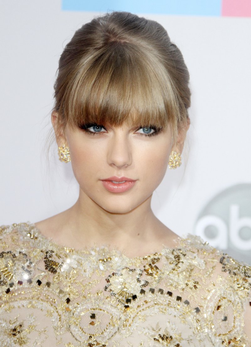 Taylor Swift at 2012 American Music Awards — photo 494