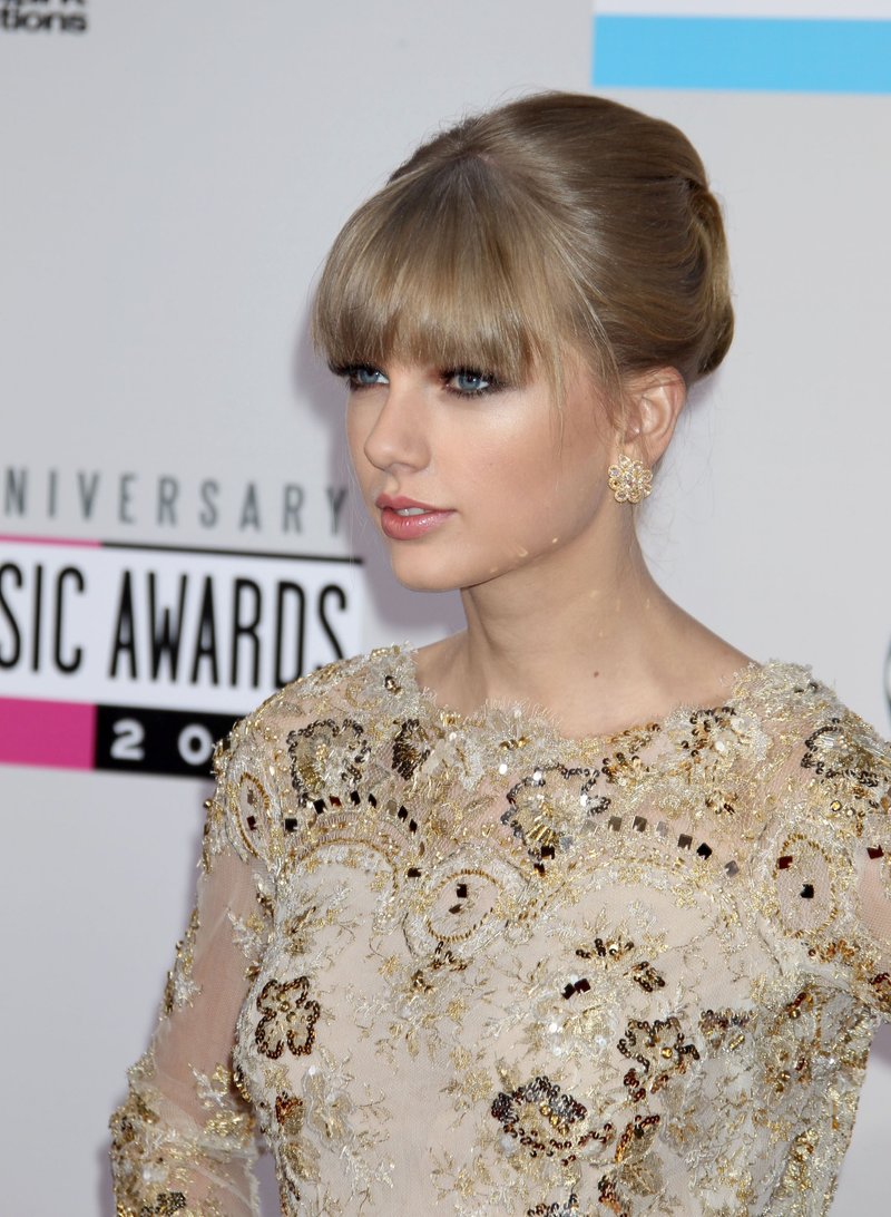 Taylor Swift at 2012 American Music Awards — photo 502
