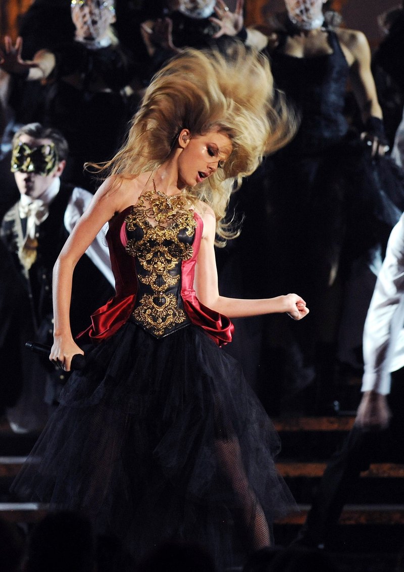 Taylor Swift at 2012 American Music Awards — photo 520