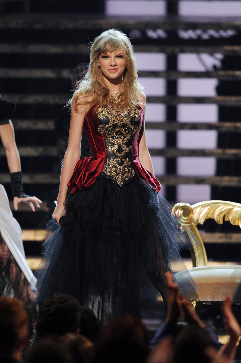 Taylor Swift at 2012 American Music Awards — photo 522