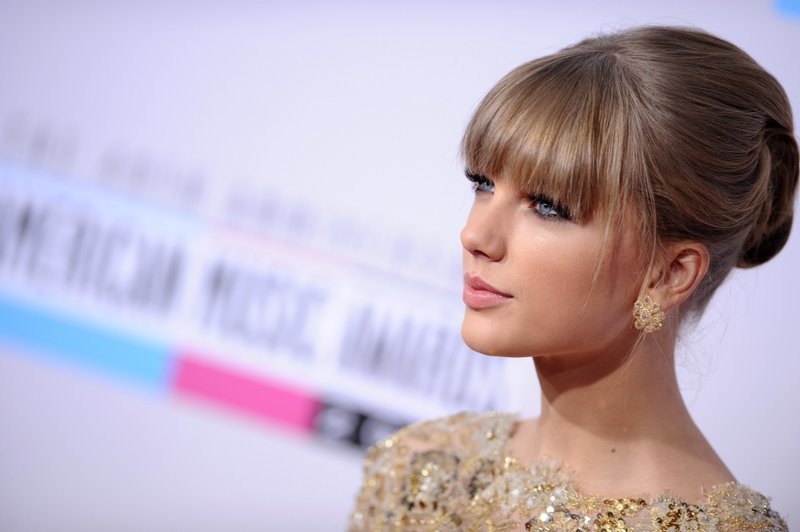 Taylor Swift at 2012 American Music Awards — photo 573