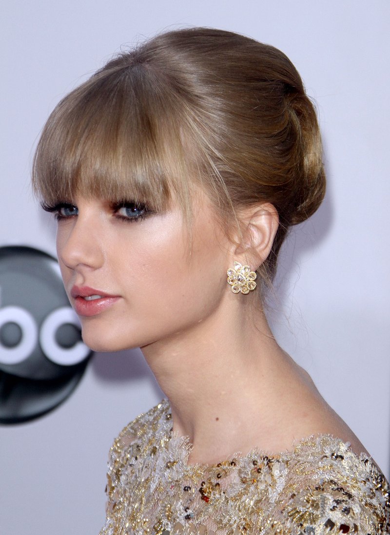Taylor Swift at 2012 American Music Awards — photo 591