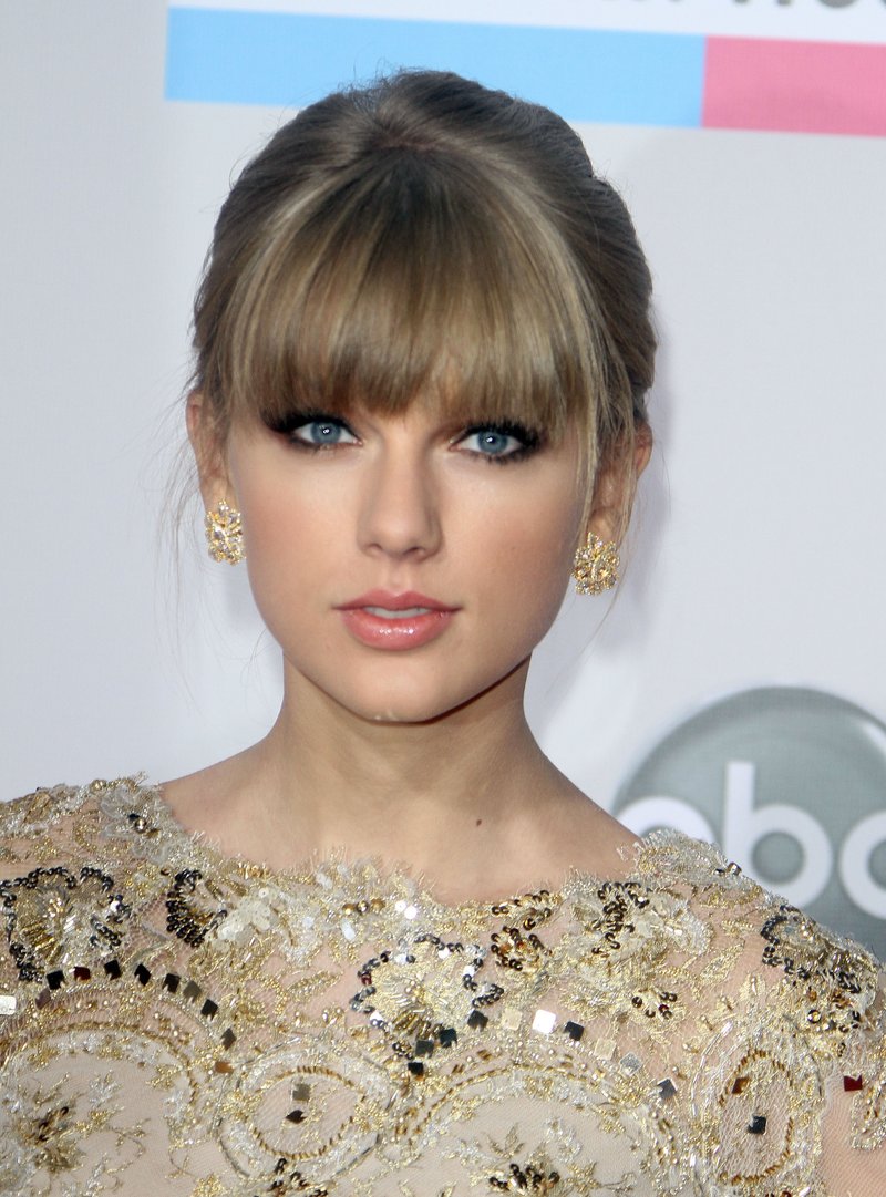 Taylor Swift at 2012 American Music Awards — photo 594