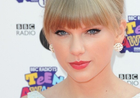 Taylor Swift at BBC Radio 1 Teen Awards — photo 20