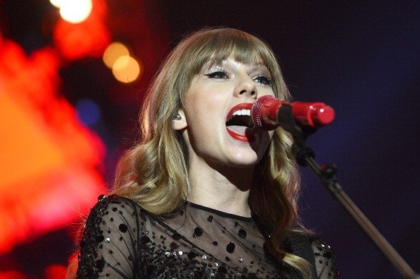 Taylor Swift at BBC Radio 1 Teen Awards — photo 51