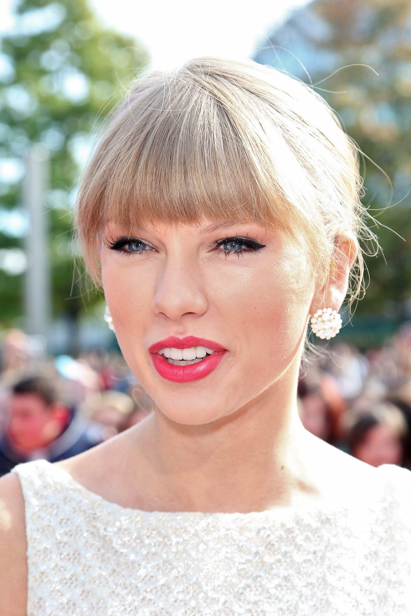 Taylor Swift at BBC Radio 1 Teen Awards — photo 85