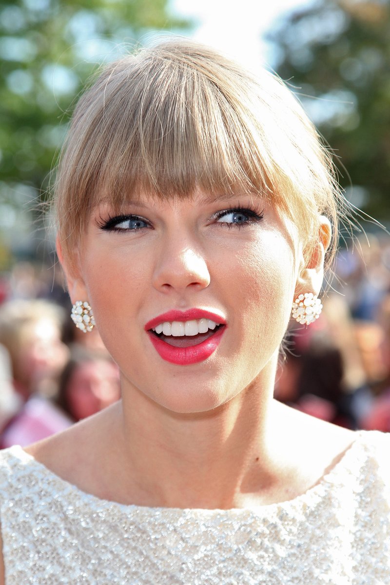 Taylor Swift at BBC Radio 1 Teen Awards — photo 87