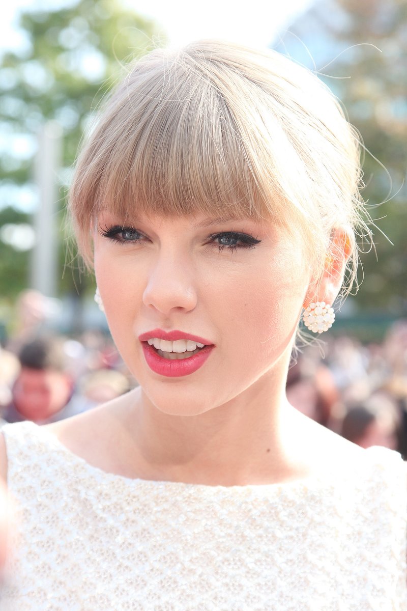Taylor Swift at BBC Radio 1 Teen Awards — photo 93