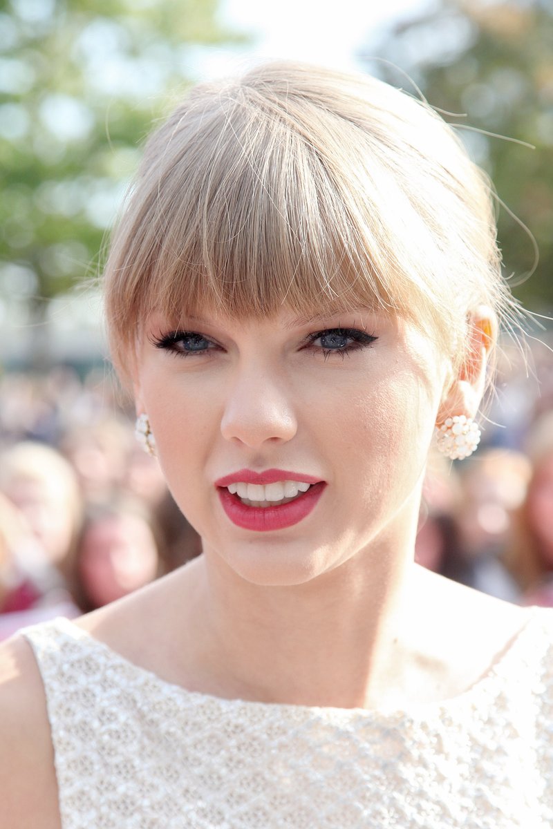 Taylor Swift at BBC Radio 1 Teen Awards — photo 100