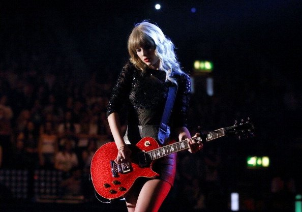 Taylor Swift at BBC Radio 1 Teen Awards — photo 145