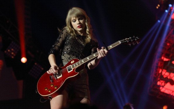 Taylor Swift at BBC Radio 1 Teen Awards — photo 157